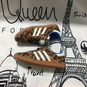 Meet your Posher, Tony